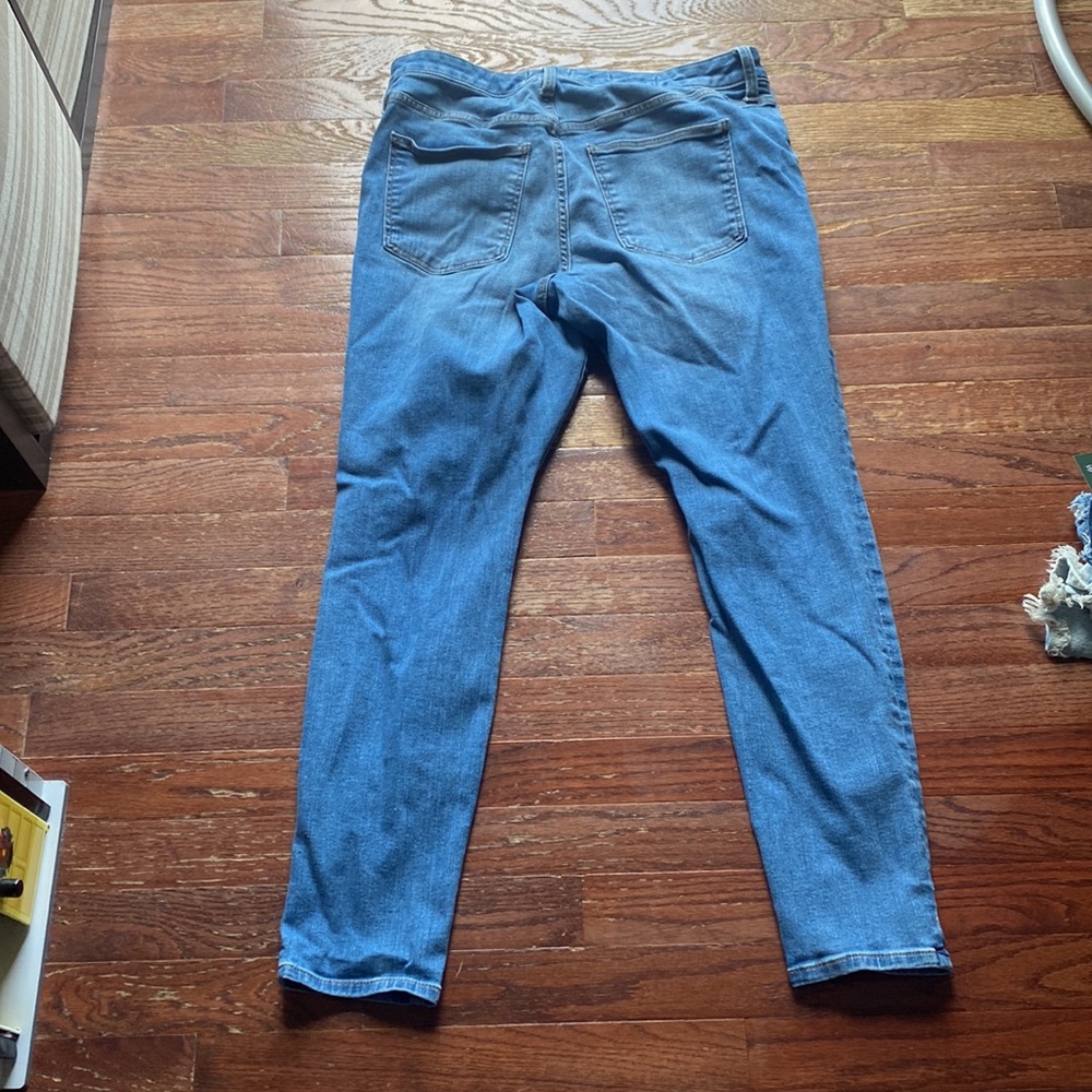 Universal Thread Jeans - Picture 2 of 4